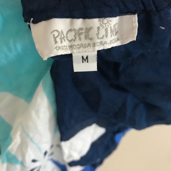 Authentic Tahiti Crop Top - Picture 3 of 4